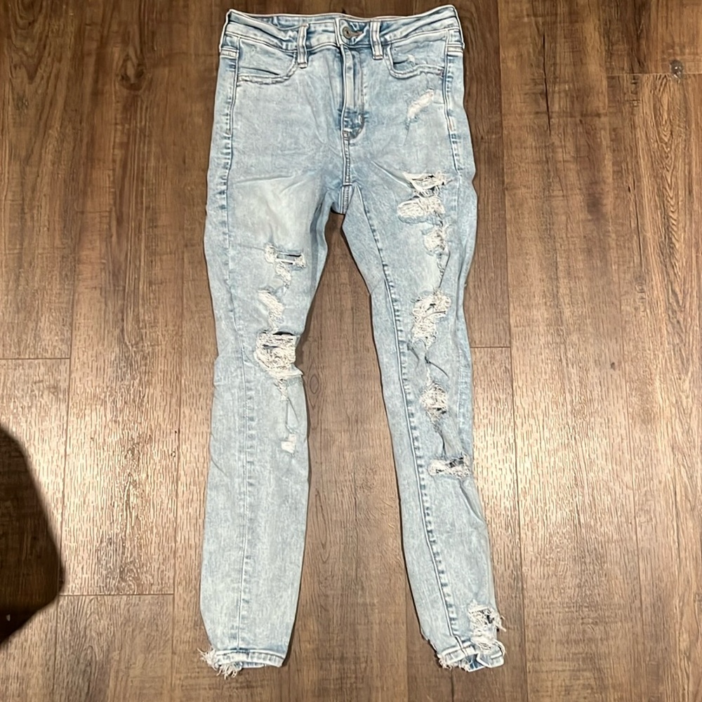 American Eagle Women’s High-Rise Ripped Jegging (size 4 short)